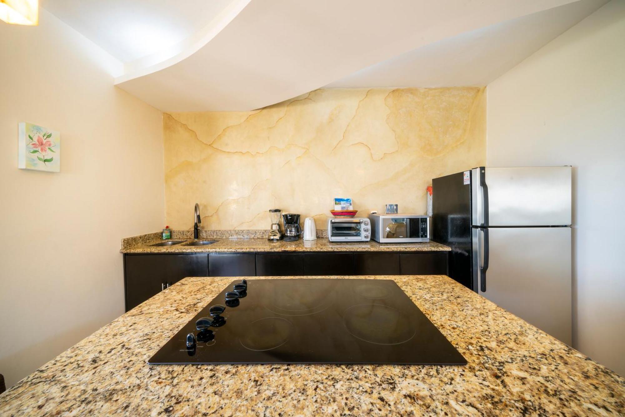 Beachfront 1 Bedroom Condo - El Faro, Surf 407 普拉亚卡门 外观 照片